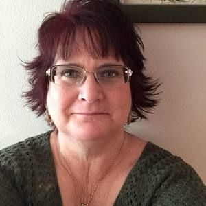 Meet your Posher, Marianne